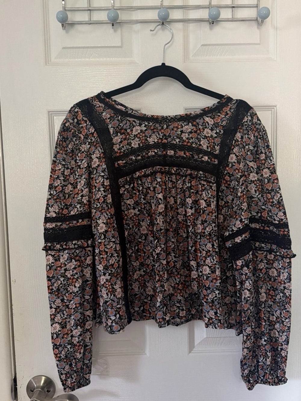 American Eagle Outfitters Black Floral Lace-Trim Blouse